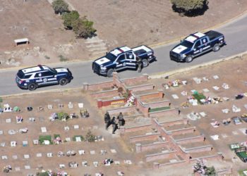 Asegura Policía Municipal a cuatro personas por realizar detonaciones al aire durante sepelio en Tijuana