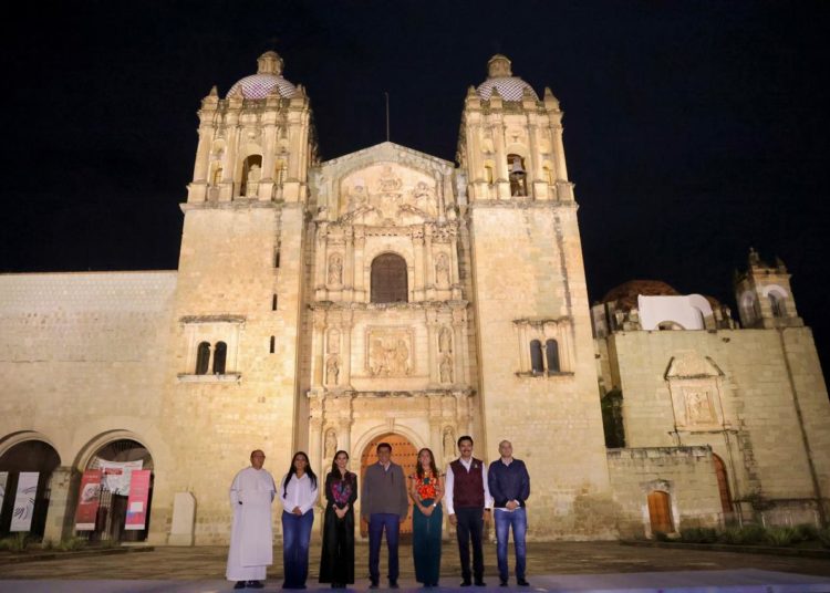 Iluminan el Templo de Santo Domingo, en la capital oaxaqueña, con tecnología sostenible