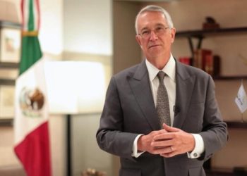 Salinas Pliego responde a señalamientos de Sheinbaum sobre misoginia y machismo contra escritoras; acusa “abusos de poder”