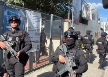 Hombre tiene de rehén a encargado de gimnasio que lo corrió hace 3 años en GAM