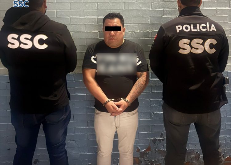 Cumplimentan órdenes judiciales contra dos internos por fraude y asociación delictuosa en Chalco