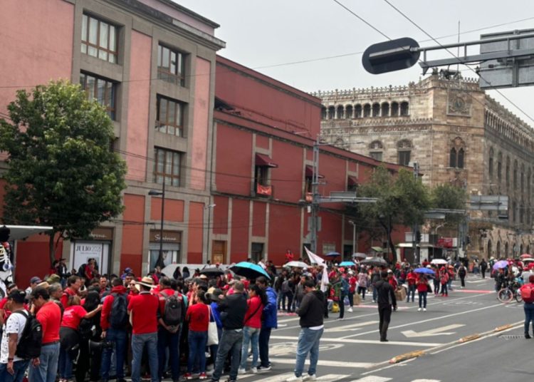 CNTE vuelve a las calles en CDMX en exigencia de demandas en “nueva fase”