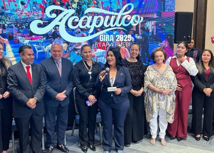 Miles de visitantes llegan a Acapulco para disfrutar sus vacaciones de verano