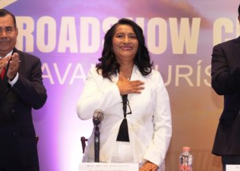 Abelina López destaca recuperación de Acapulco tras impacto del huracán Otis