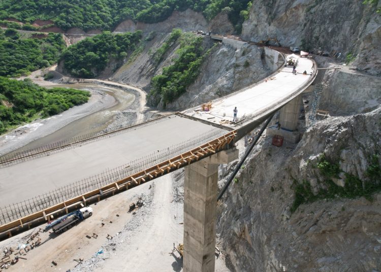 Modernización de la carretera San Ignacio-Tayoltita conectará de manera más segura y eficiente a Mazatlán y Culiacán