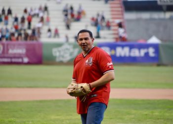 Alcalde reconoce esfuerzo de los Indios de Juárez