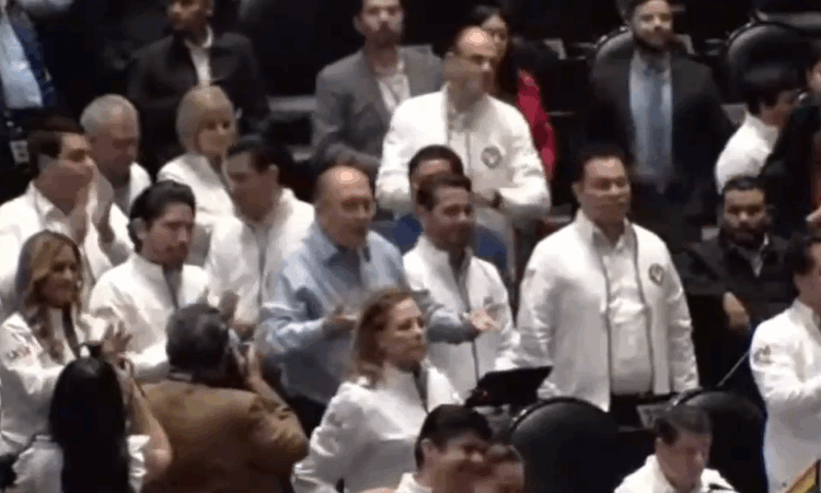 Morenistas contrastan el liderazgo de Gutiérrez Luna con el de Fernández Noroña en el Congreso