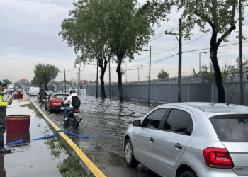 Persisten anegaciones en varias alcaldías de la Ciudad de México tras lluvias