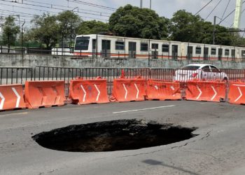 Comienzan a reparar socavón localizado en la Ignacio Zaragoza, alcaldía Iztacalco