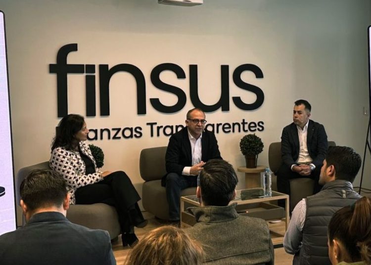 Finsus avanza en su transición a banco tras evaluación positiva de HR Ratings