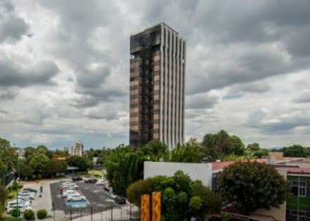 Alista IMP licitación millonaria para arrendamiento vehicular, con empresas sancionadas