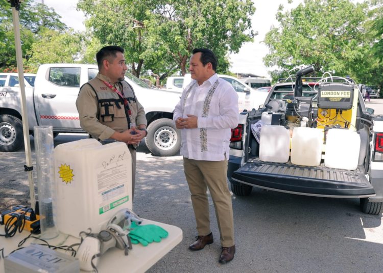 Gobierno de Yucatán refuerza fumigación masiva contra el dengue