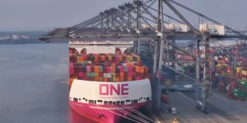 Hutchison Ports LCT reafirma su liderazgo a 18 años del arribo de sus primeras grúas