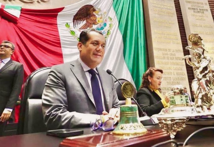 Vive México momentos de grandeza política: Sergio Gutiérrez Luna