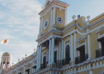 Denuncia ante FGR involucra a coordinador jurídico de Nayarit en presuntos favores inmobiliarios en Bahía de Banderas