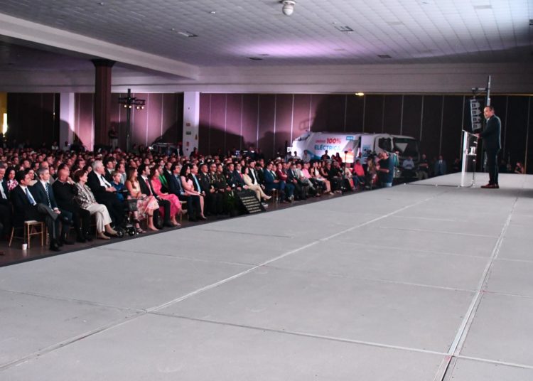 Rinde Antonio Astiazarán Primer Informe de Gobierno, al frente de Hermosillo