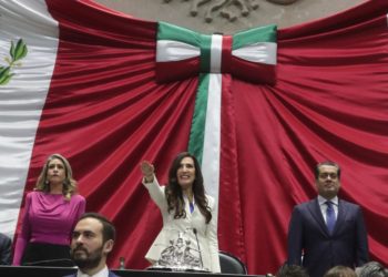 Kenia López Rabadán asume la presidencia de la Mesa Directiva de la Cámara de Diputados