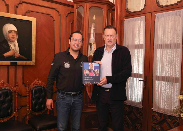 Alcalde Chepe Guerrero entrega su Primer Informe de Resultados al gobernador Mauricio Kuri