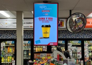 Con 8 mil pantallas, OXXO–Retina Media y Place Exchange elevan la publicidad en tiendas