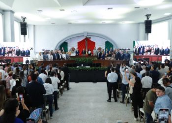 Garantiza municipio de León agua potable a habitantes de la localidad de La Arcina