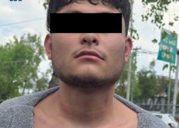 Detienen a cuatro hombres con un arma larga tras presunto asalto en Venustiano Carranza