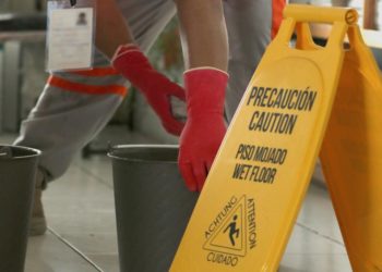 Relevo de proveedora en limpieza se retrasa por decisión del OIC del IMSS-Bienestar