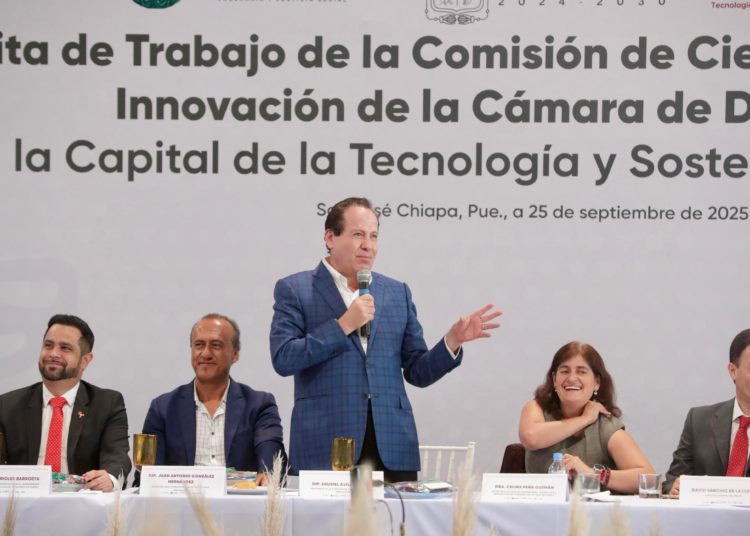 Eruviel Ávila visita la Capital de la Tecnología y Sostenibilidad en Puebla