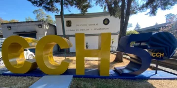 Apuñalan a 2 personas en CCH Sur; agresor se habría arrojado de un edificio