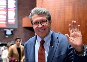 Dictámenes de las leyes de Ingresos y de Amparo se votarían la próxima semana: Monreal