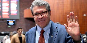 Dictámenes de las leyes de Ingresos y de Amparo se votarían la próxima semana: Monreal