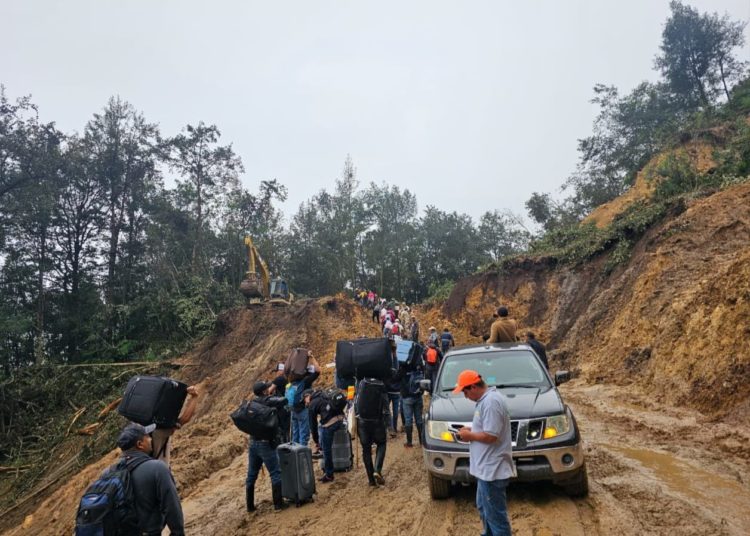 Atienden 358 interrupciones por lluvias en carreteras estatales y caminos alimentadores