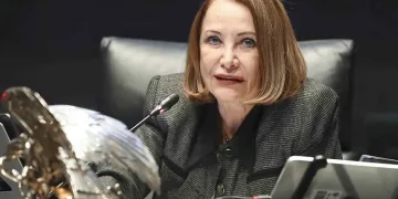 Presidenta del Senado pide a Taibo II se disculpe por dichos misóginos