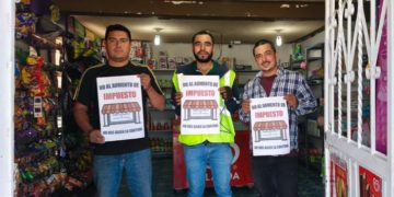 Comerciantes advierten riesgos por aumento del IEPS y realizan cierre simbólico nacional