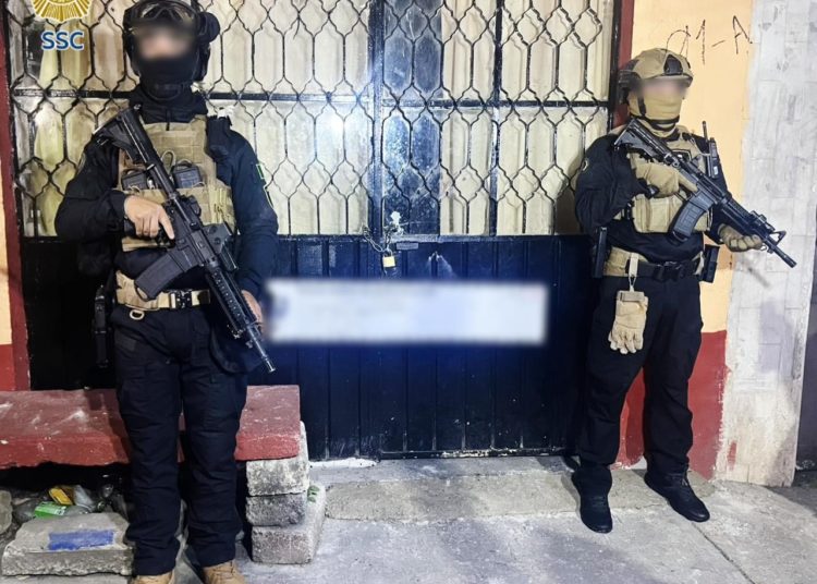 SSC y FGJ detienen a cuatro personas y aseguran droga durante cateos en GAM y Venustiano Carranza