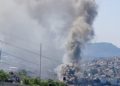 Bomberos de Ecatepec controlan incendio en fábrica de colchones