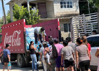 Industria Mexicana de Coca-Cola refuerza apoyo a comunidades afectadas por Raymond en cuatro estados