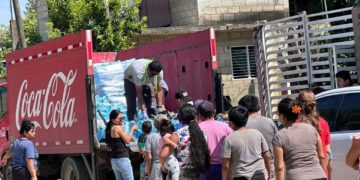 Industria Mexicana de Coca-Cola refuerza apoyo a comunidades afectadas por Raymond en cuatro estados