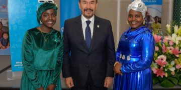 Recibe Pedro Rodríguez reconocimiento de Aldeas Infantiles SOS por su compromiso con la niñez