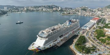 Arribo del Norwegian Encore impulsa la reactivación turística en el puerto de Acapulco