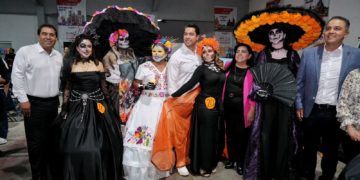 Reconoce Felifer Macías la labor docente en la Cuarta Verbena Magisterial