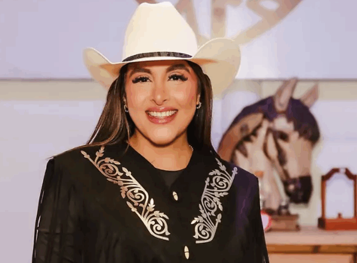 Alcaldesa de Soto la Marina sufre accidente automovilístico