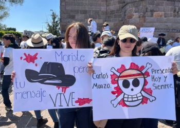 Marchan por segundo día en Morelia por el asesinato de Carlos Manzo; reportan choques con policía estatal