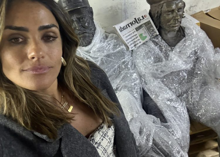 Alessandra Rojo de la Vega propone fundir estatuas de Fidel Castro y el “Che” Guevara para hacerle una a Carlos Manzo