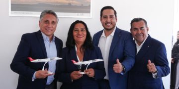 Abelina López Rodríguez concreta vuelo directo entre Querétaro y Acapulco