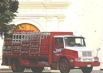 FEMSA celebra 135 años fortaleciendo su presencia global