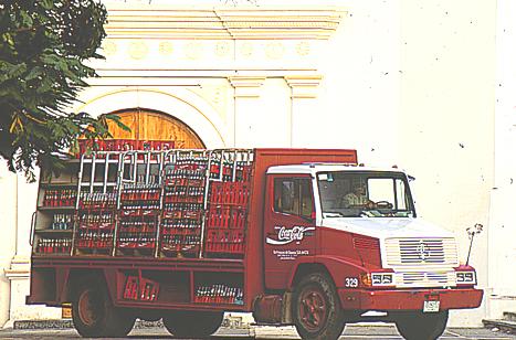 FEMSA celebra 135 años fortaleciendo su presencia global