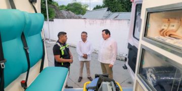 Gobierno fortalece la atención médica en el sur de Yucatán con nuevas ambulancias equipadas