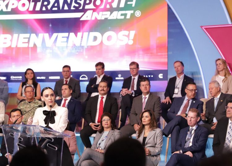 México consolida su liderazgo global en la industria de vehículos pesados durante Expo Transporte ANPACT 2025