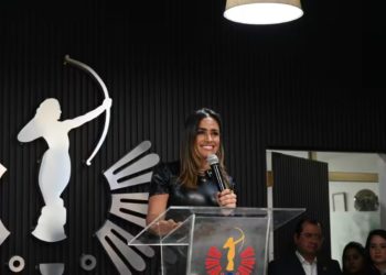 Alcaldesa Rojo de la Vega rechaza haber coaccionado a comerciantes para asistir a marcha de la Generación Z