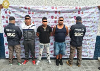 Detienen a tres hombres posiblemente relacionados con extorsión a conductores de transporte público en la alcaldía Gustavo A. Madero